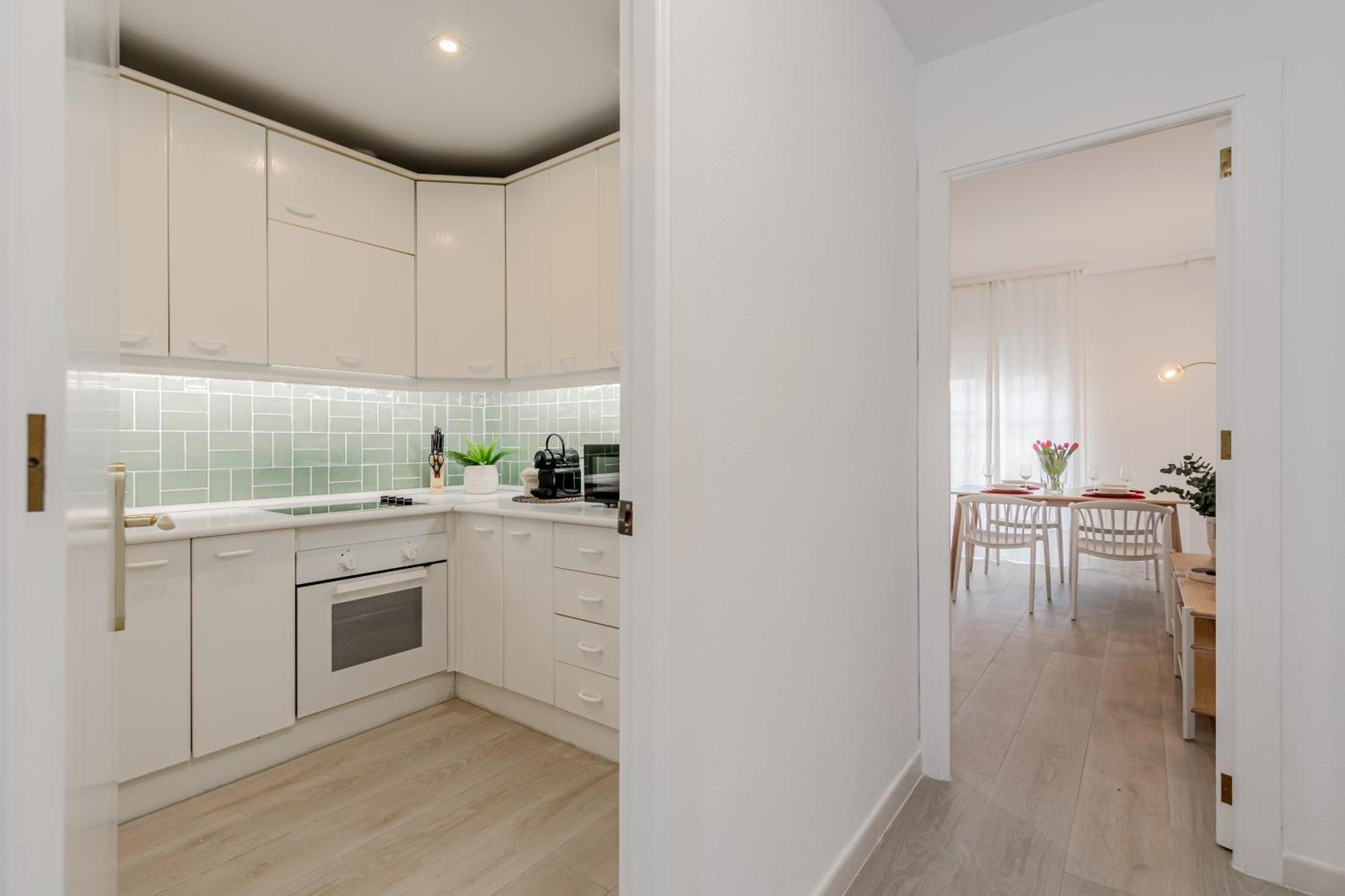 Isg Apartments Becquer Free Parking Inside The Building 세비야 외부 사진