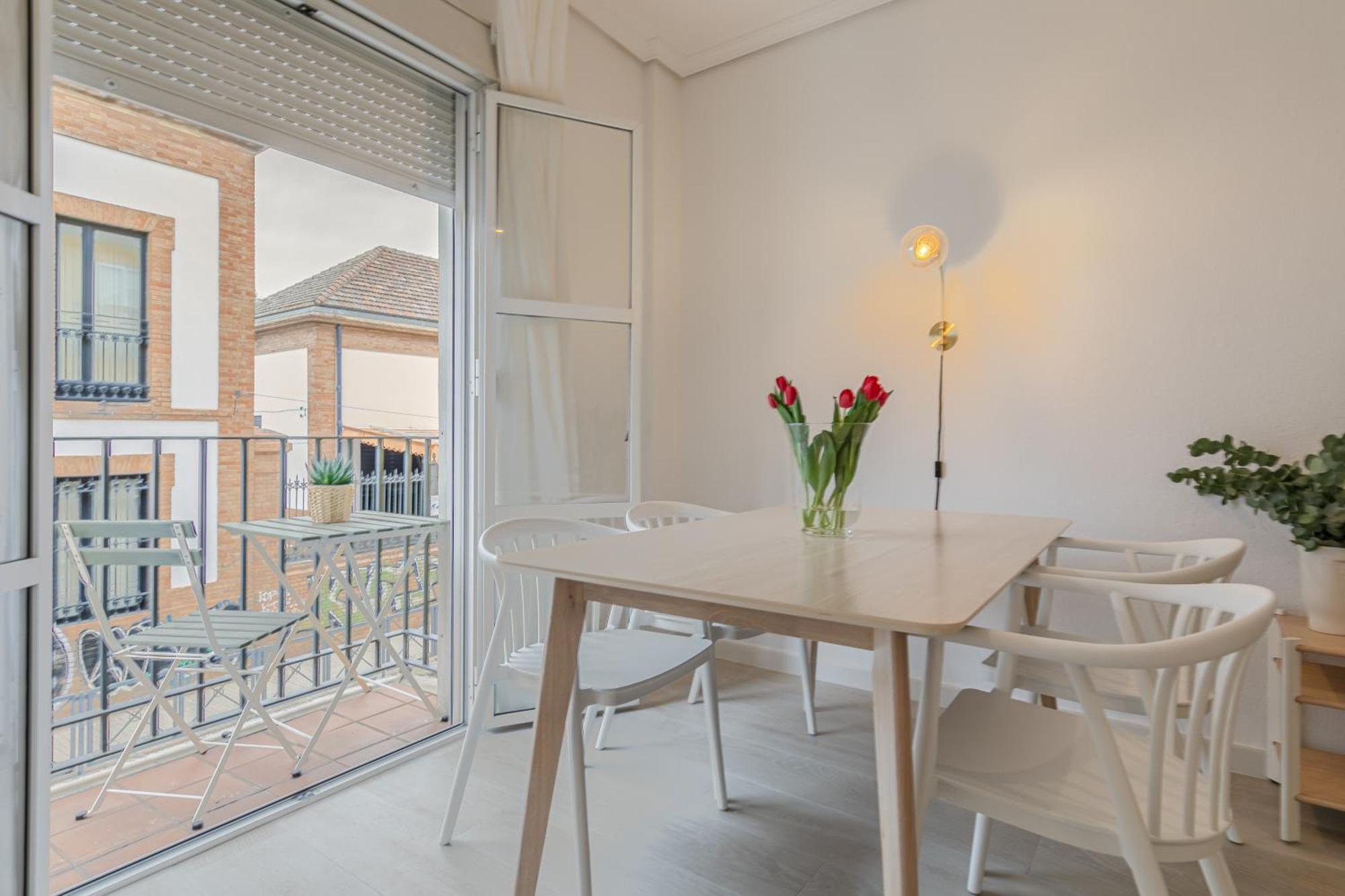 Isg Apartments Becquer Free Parking Inside The Building 세비야 외부 사진