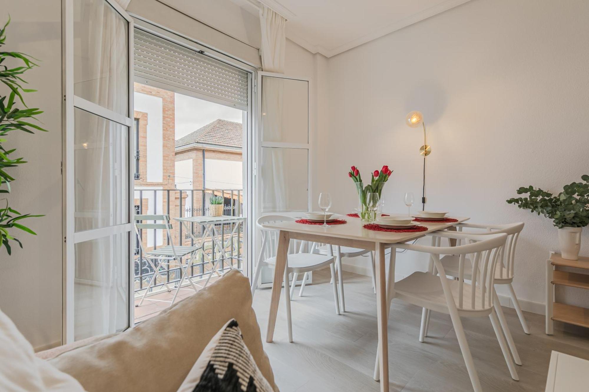Isg Apartments Becquer Free Parking Inside The Building 세비야 외부 사진